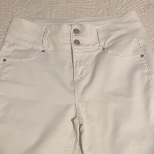 Love Fire White Cropped Jeans